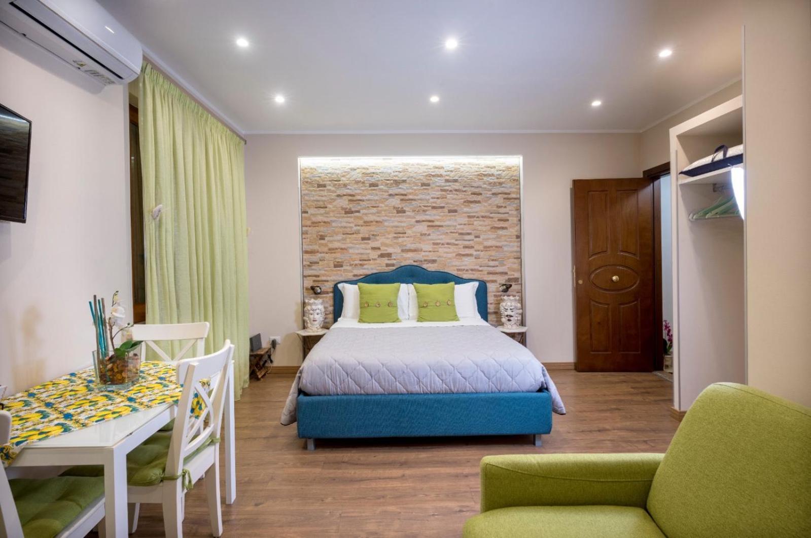 Taozen Apartments Taormina Exterior photo